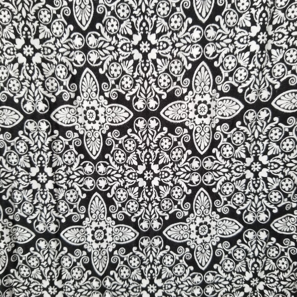 Ann Taylor LOFT Ruched Sides Wrap Long Sleeve Blouse Size M Black & White - Picture 6 of 8